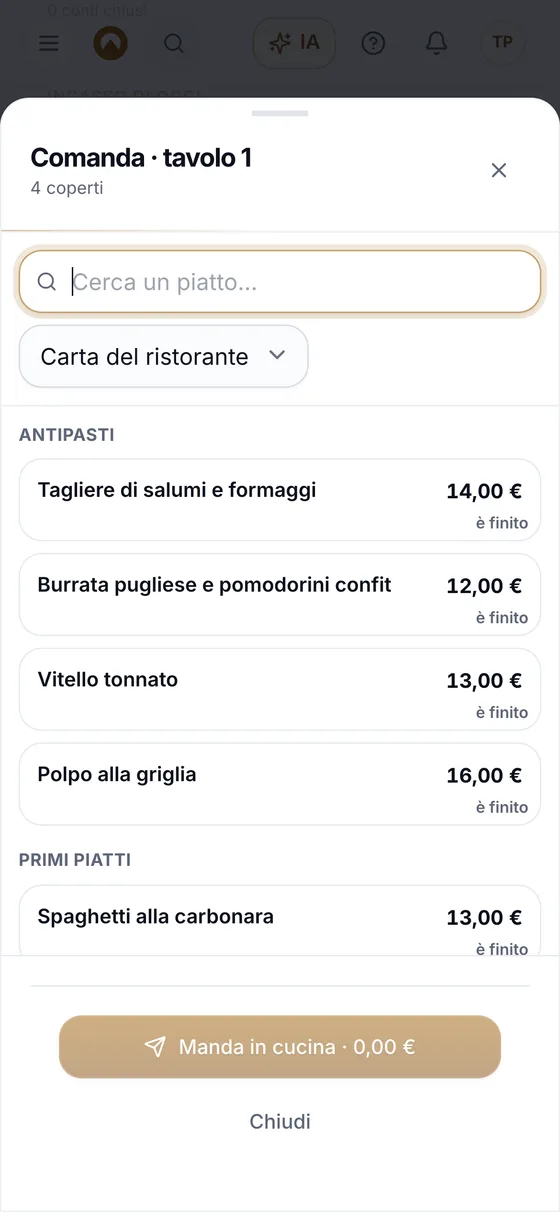 La schermata delle comande su un telefono: la carta divisa in sezioni, il carrello in fondo e il pulsante «manda in cucina»